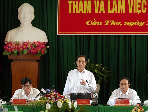 PM Nguyen Tan Dung visits Can Tho - ảnh 1